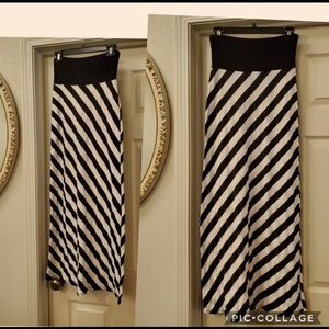 Trendyland stripped Long maxi skirt size Medium.